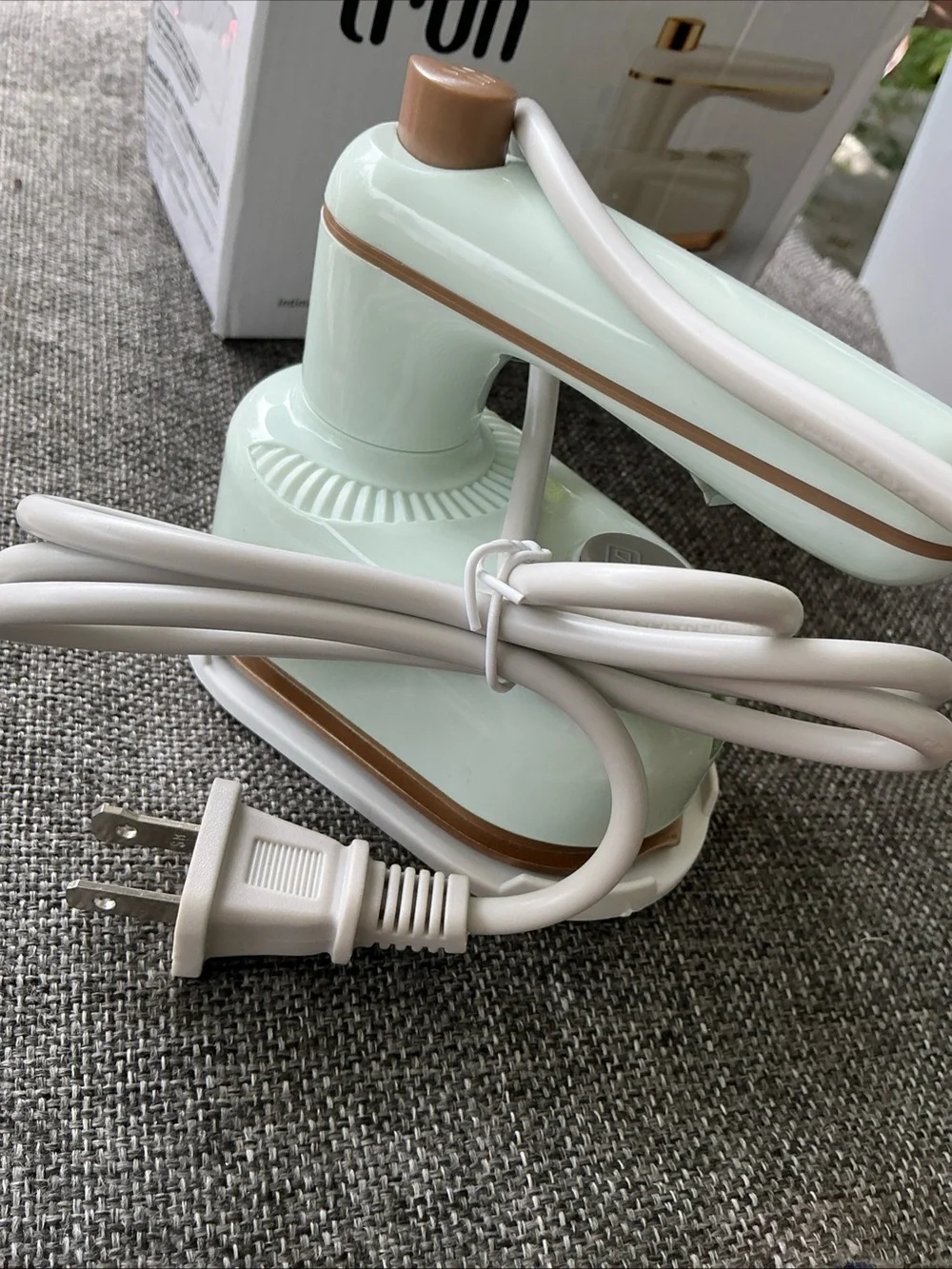 IRO Portable Electric Iron K1 in Cream with Gold Trim